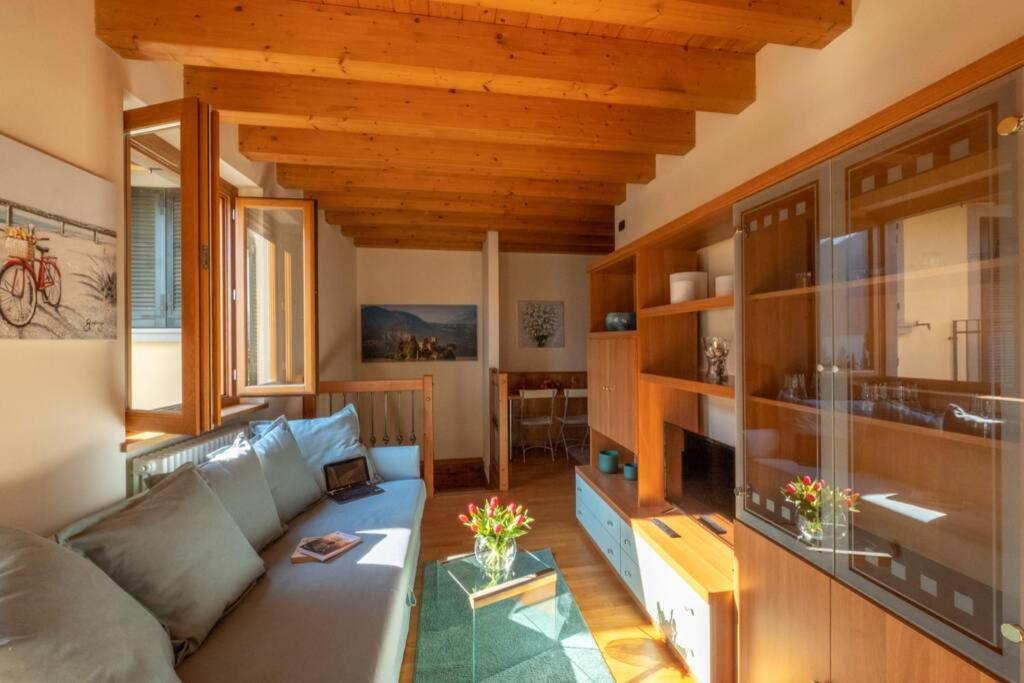 Happy Guest Apartments - Feel The Lake Riva di Solto Exterior photo